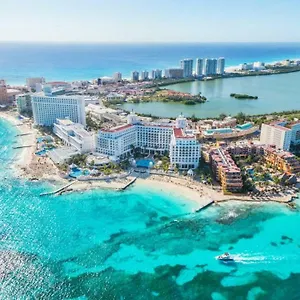 Depas Flamboyan Centro De D3 Apartamento Cancún